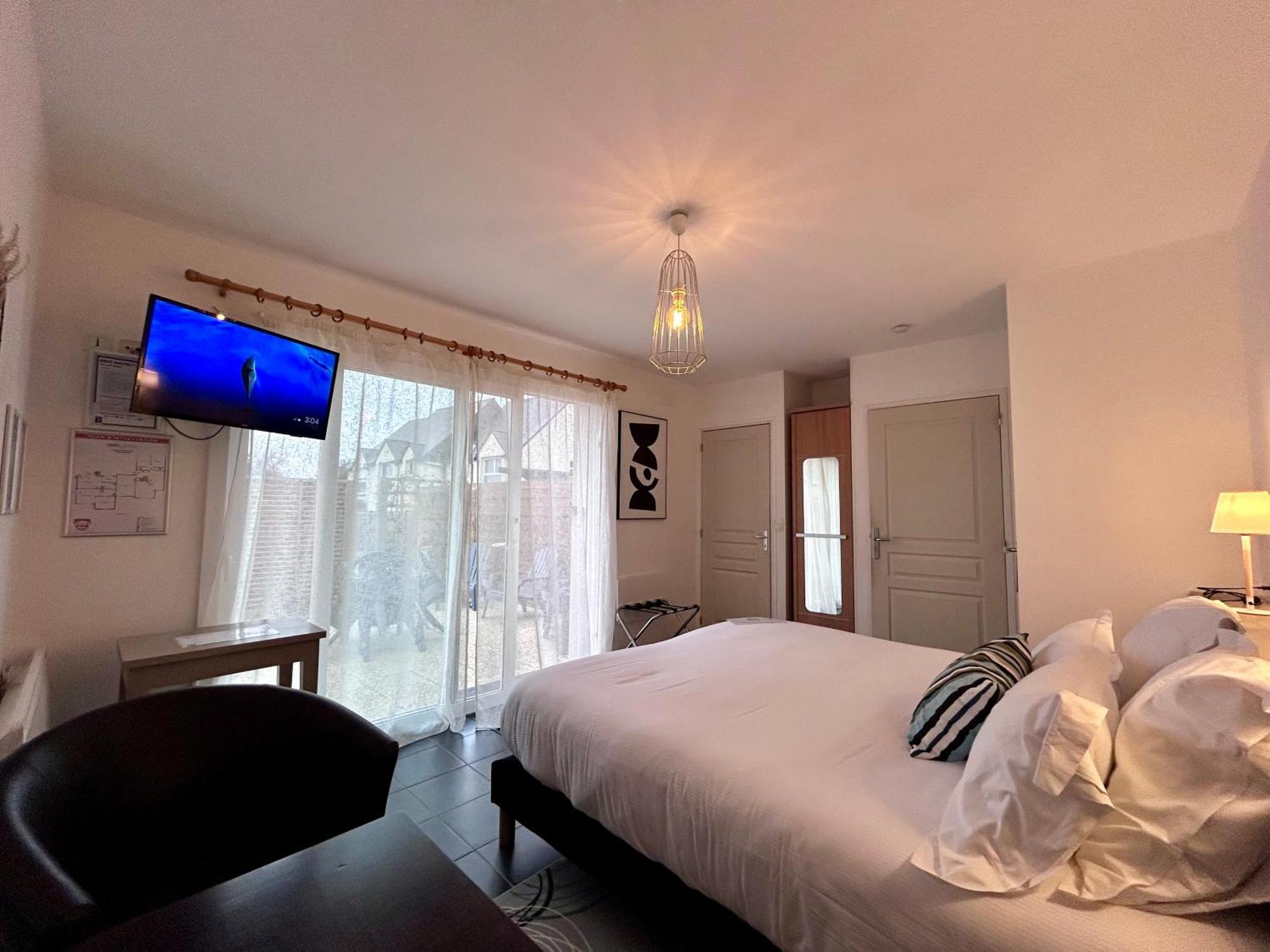 Brit Hotel Lannion-Perros Guirec Zewnętrze zdjęcie